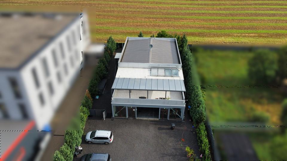 Wohn- und Geschäftshaus in Leingarten – Halle + Wohnung 6 zimmer