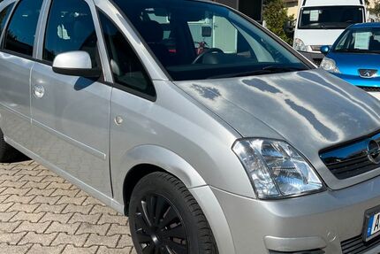 Opel Meriva 68.000 km 3.990 &euro; München 81825
