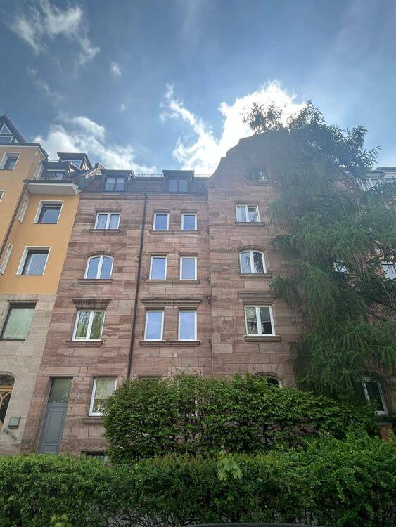 Kernsanierte 5-Zimmer-Wohnung (inkl. Küche, Balkon, Gemeinschaftsgarten)