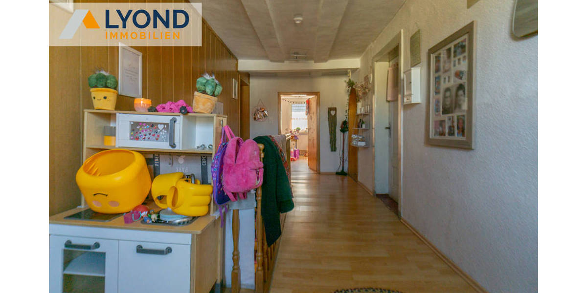 Bauernhaus, Landhaus Bad Arolsen / Schmillinghausen Schmillinghausen - 9 Zimmer, 220 m&sup2;, 159.000&euro; | Angebot:25773073