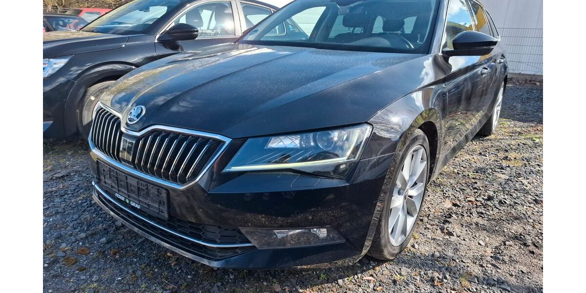 Skoda Superb 219.468 km 10.999 &euro; Fulda 36043