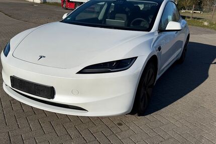 Tesla Model 3 31.000 km 33.919 &euro; Picher 19230
