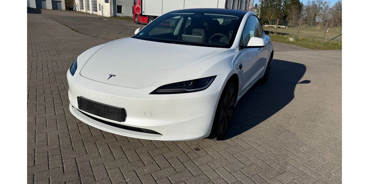 Tesla Model 3 31.000 km 33.919 &euro; Picher 19230