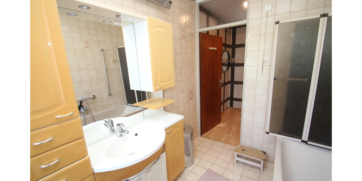 Mit 3D: Reihenhaus mit Terrasse & viel Potenzial – Ihr neues Zuhause wartet! - Reihenmittelhaus Lohmar | Angebot:26295340