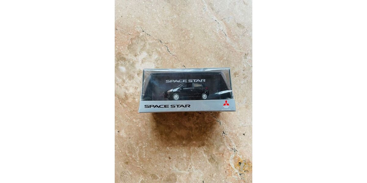 Mitsubishi Space Star 100.000 km 4.000 € Kleinmachnow 14532