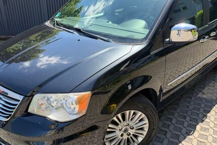 Lancia Voyager 160.000 km 6.499 &euro; Düsseldorf 40231