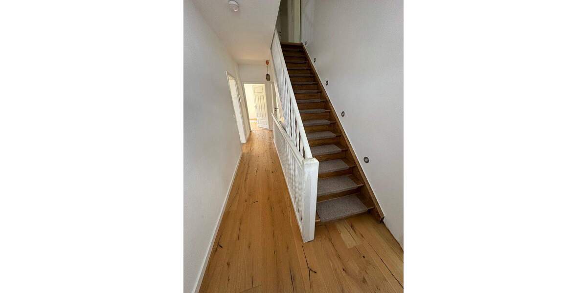 Einfamilienhaus Waiblingen / Beinstein Beinstein - 8 Zimmer, 233 m&sup2;, 2.680&euro; | Angebot:25340118