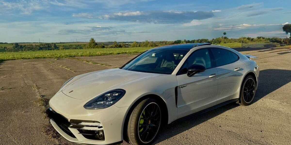 Porsche Panamera 15.250 km 118.900 &euro; Langenbrettach 74243