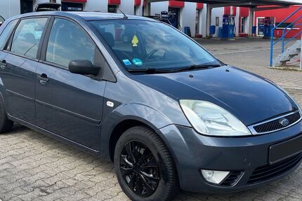 Ford Fiesta 193.000 km 2.469 &euro; Wuppertal 42329