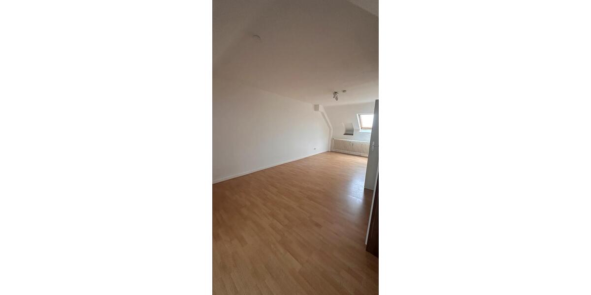 Dachgeschoßwohnung Solingen - 2 Zimmer, 45 m&sup2;, 480&euro; | Angebot:24878495