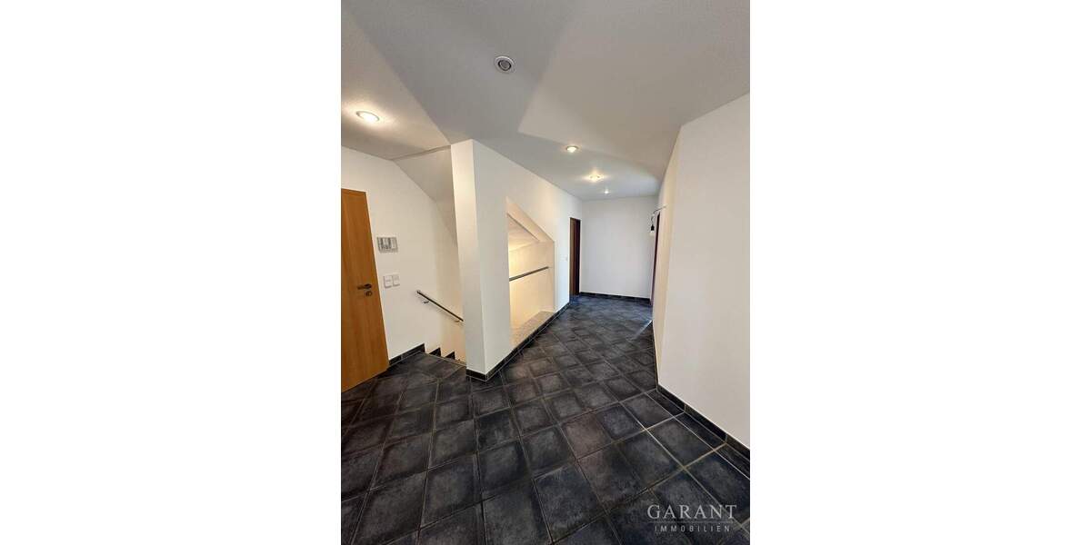 Einfamilienhaus Heilbronn Kernstadt - 6 Zimmer, 245 m&sup2;, 3.200&euro; | Angebot:25357310