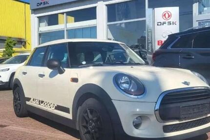 Mini ONE 51.962 km 11.290 &euro; Flensburg 24941