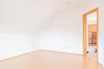 Dachgeschoßwohnung Staufenberg - 3 Zimmer, 96 m&sup2;, 950&euro; | Angebot:26395144