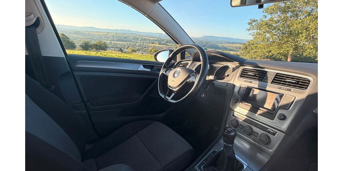 VW Golf 107.000 km 8.500 &euro; Filderstadt 70794