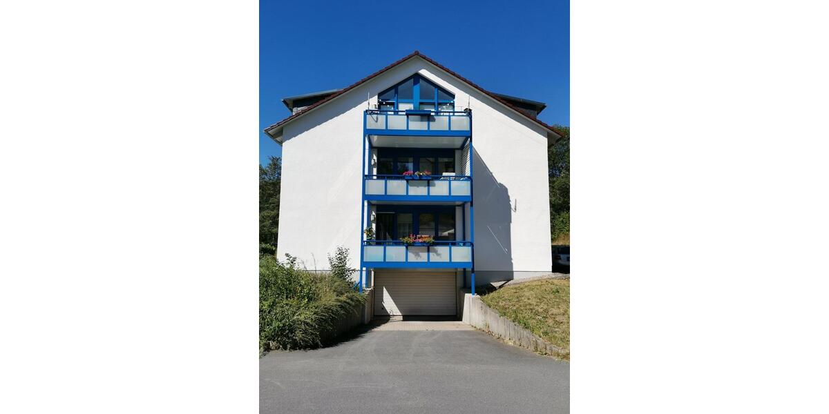 große 4-Zimmer-Wohnung mit Balkon, HWR und Gäste-WC in Suhl 4 zimmer