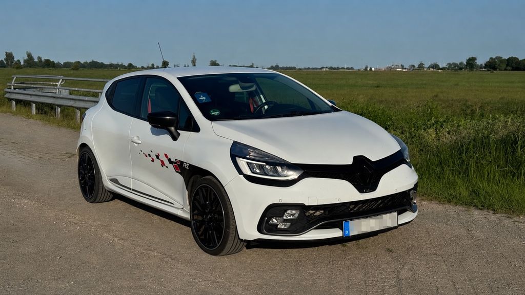 Renault Clio 171.000 km 11.499 &euro; Friedebrug 26446