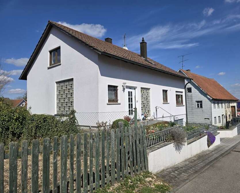 Haus zum Kaufen in Stetten am kalten Markt 249.000 € 140 m²