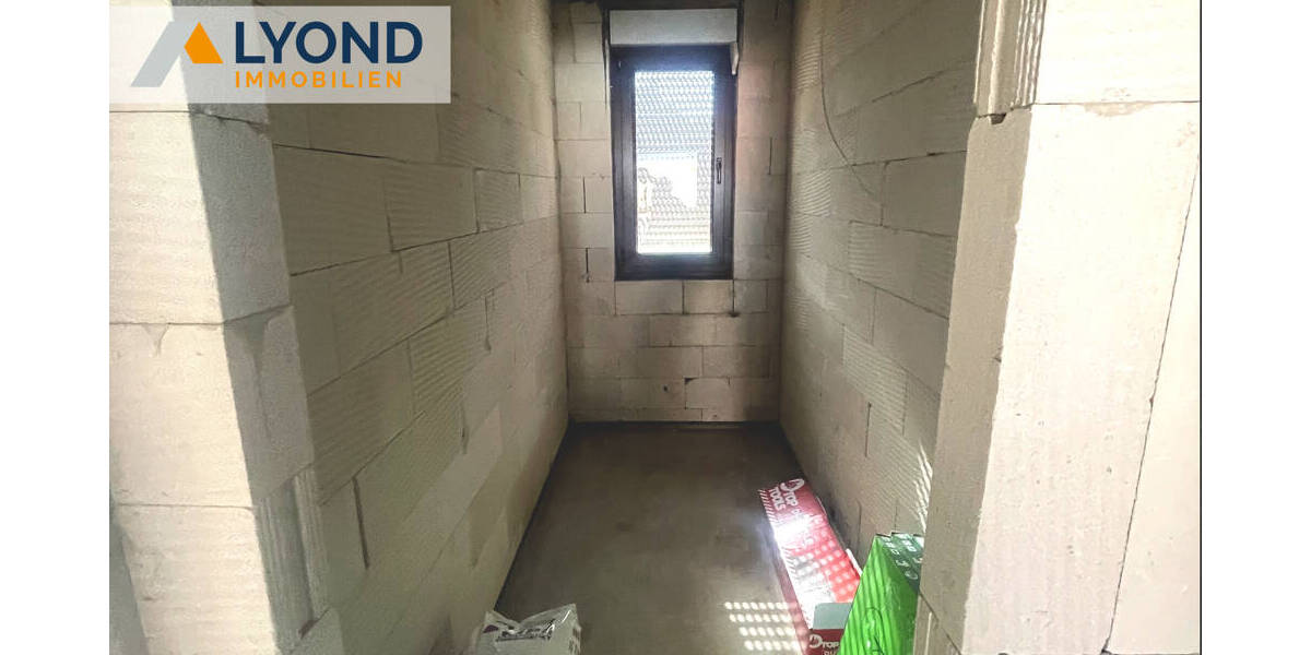 Einfamilienhaus Brotterode- Trusetal Trusetal - 5 Zimmer, 208 m&sup2;, 105.000&euro; | Angebot:25773071