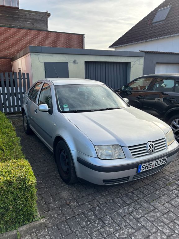 VW Bora 197.000 km 3.250 € Meerbeck 31715