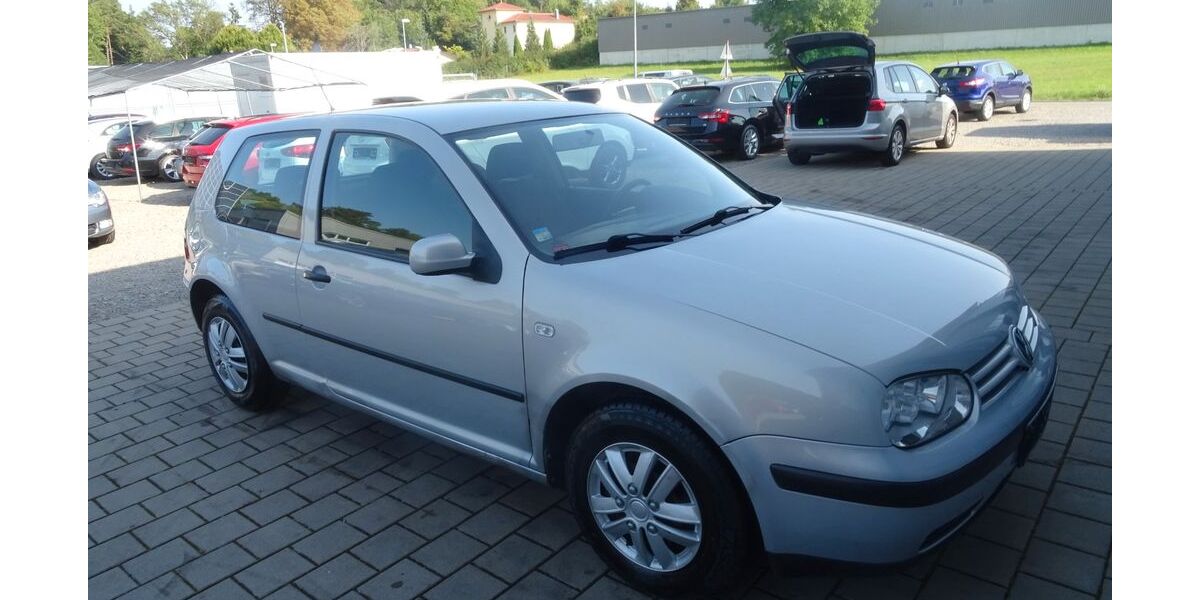 VW Golf 122.000 km 2.990 &euro; Horb-Mühringen 72160