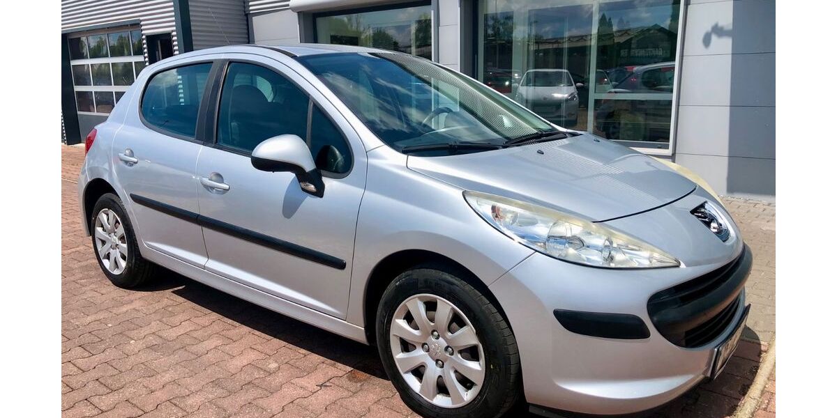 Peugeot 207 160.000 km 1.799 &euro; Halle/Saale 06118
