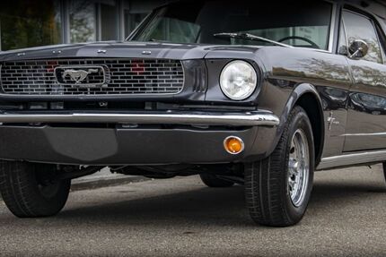 Ford Mustang 76.026 km 38.900 &euro; Mindelheim 87719