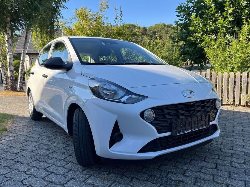 i10