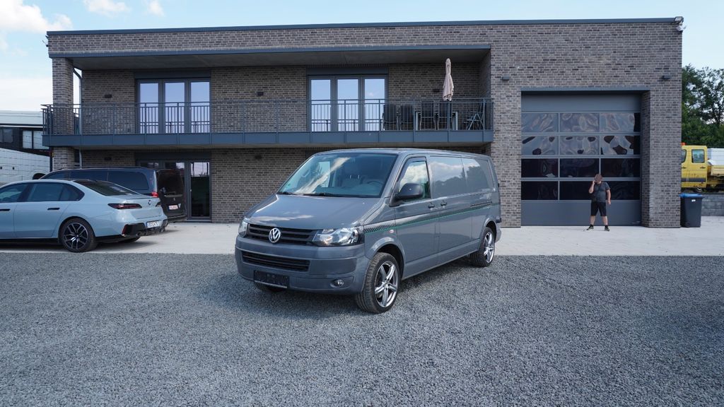 VW T5 Transporter 193.600 km 11.500 &euro; Mücke 35325