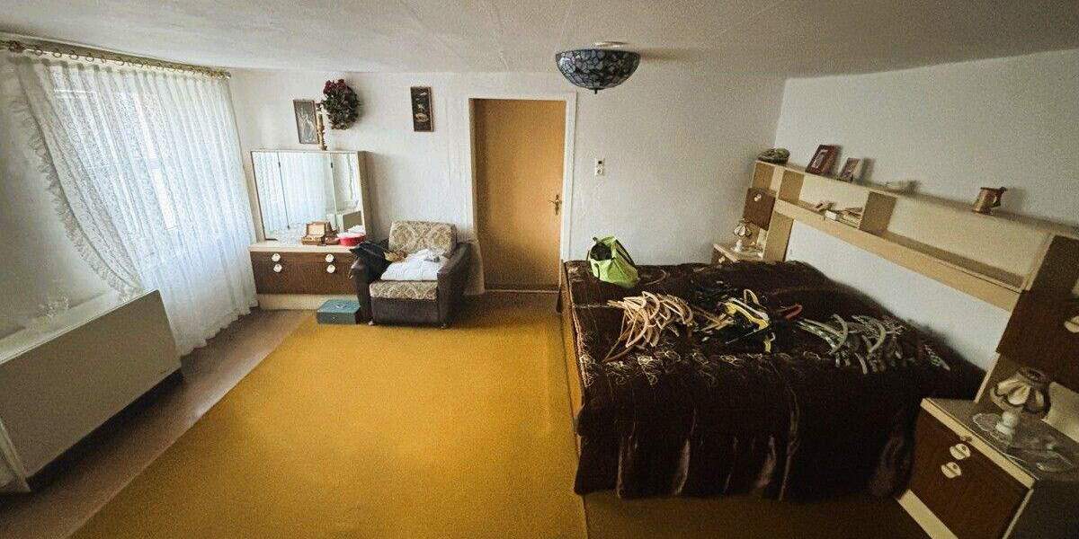 geräumiges Stadthaus mit Zufahrt und 3 Garagen im Zentrum von Penzlin 7 zimmer