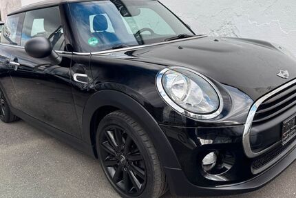 Mini ONE 93.450 km 9.990 &euro; Nürnberg 90425