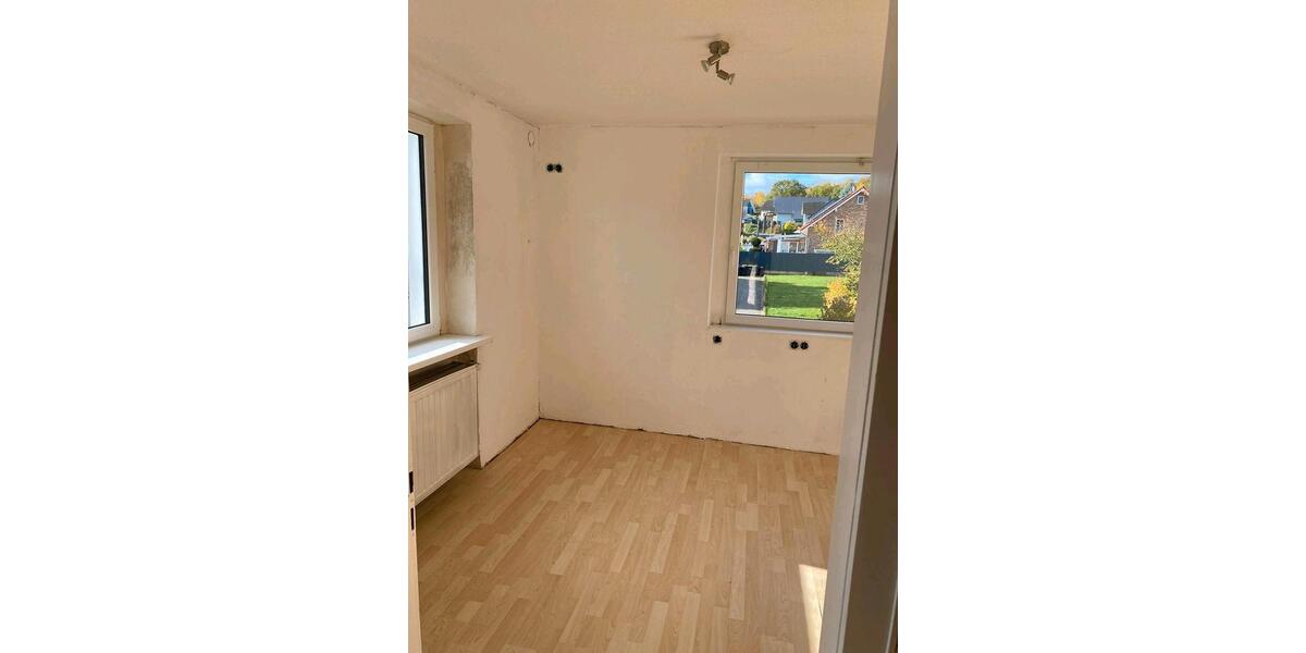 Einfamilienhaus Mendig - 8 Zimmer, 150 m&sup2;, 179.000&euro; | Angebot:24345053