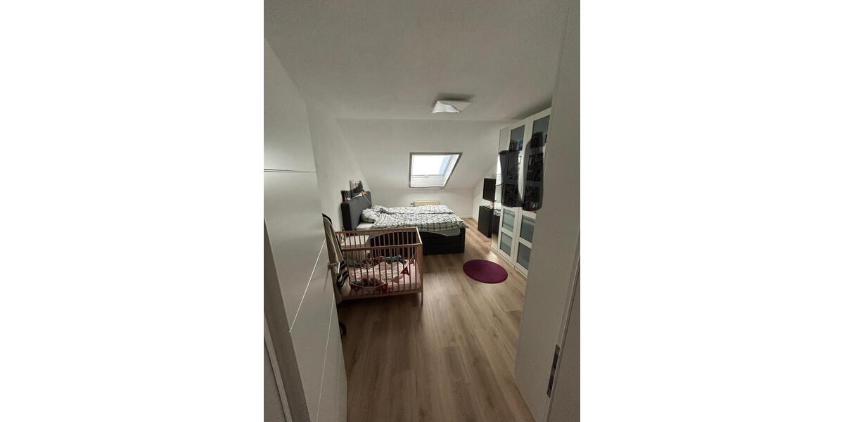 Dachgeschoßwohnung Erbach - 4 Zimmer, 100 m&sup2;, 290.000&euro; | Angebot:26953455