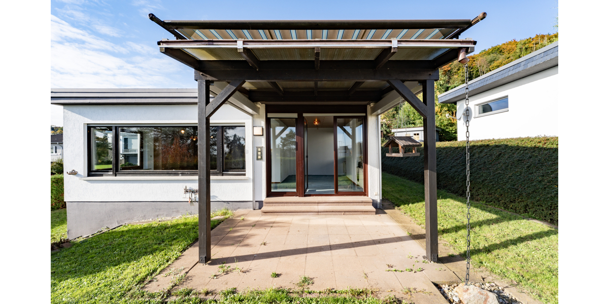 Attraktive Lage, großes Grundstück und moderne Architektur 5 zimmer