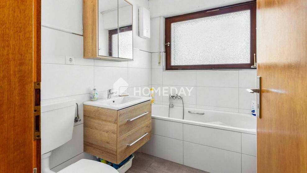 Modernisiertes Einfamilienhaus mit separater EinliegerWohnung und großem Grundstück