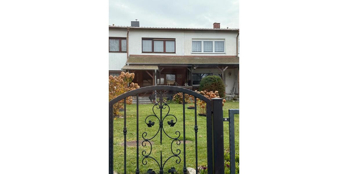 Reihenhaus Finsterwalde - 5 Zimmer, 113 m&sup2;, 135.000&euro; | Angebot:25405243