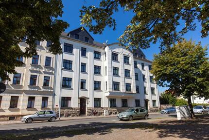 2 Raum AltbauWohnung mit Balkon in zentraler Lage