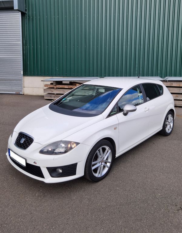 Seat Leon 142.800 km 5.499 € Oederan 09569