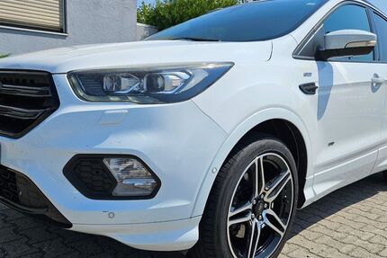 Ford Kuga 123.400 km 12.750 &euro; Regensburg 93057