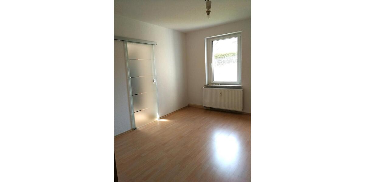 Hochparterre Thum - 2 Zimmer, 46 m&sup2;, 300&euro; | Angebot:26034041
