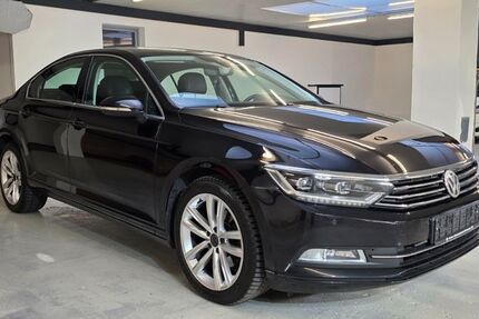 VW Passat 165.035 km 16.999 € Versmold 33775