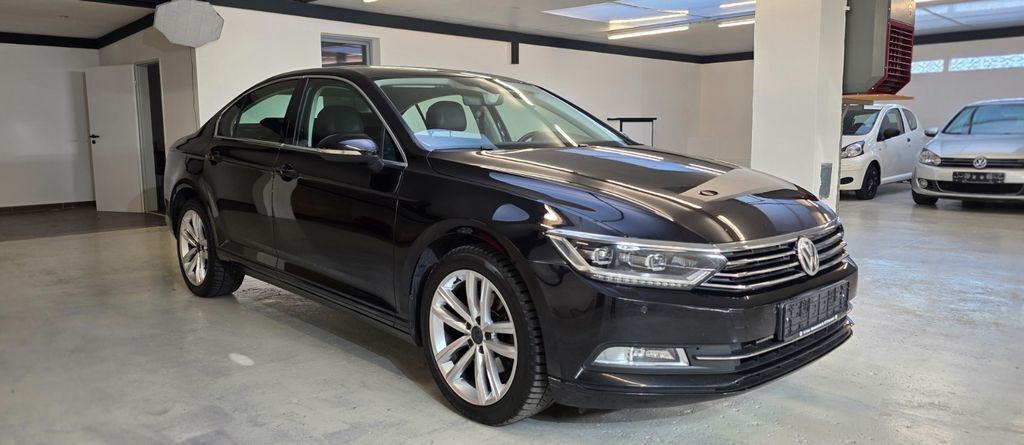 VW Passat 165.035 km 16.999 € Versmold 33775