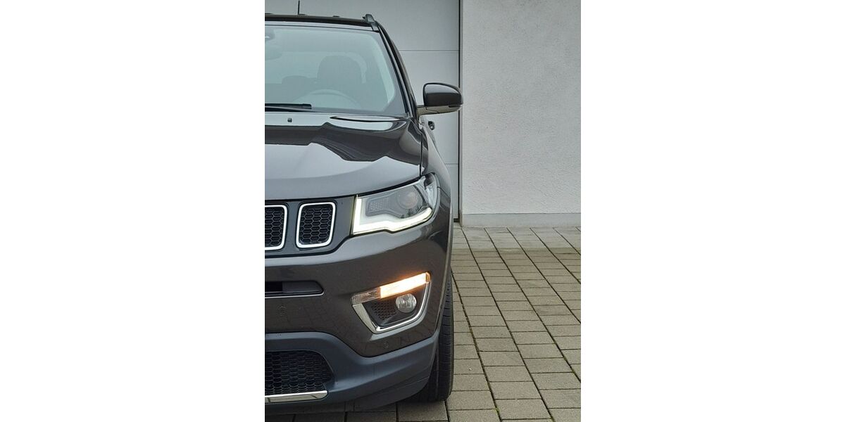 Jeep Compass 32.760 km 21.999 &euro; Aschheim 85609