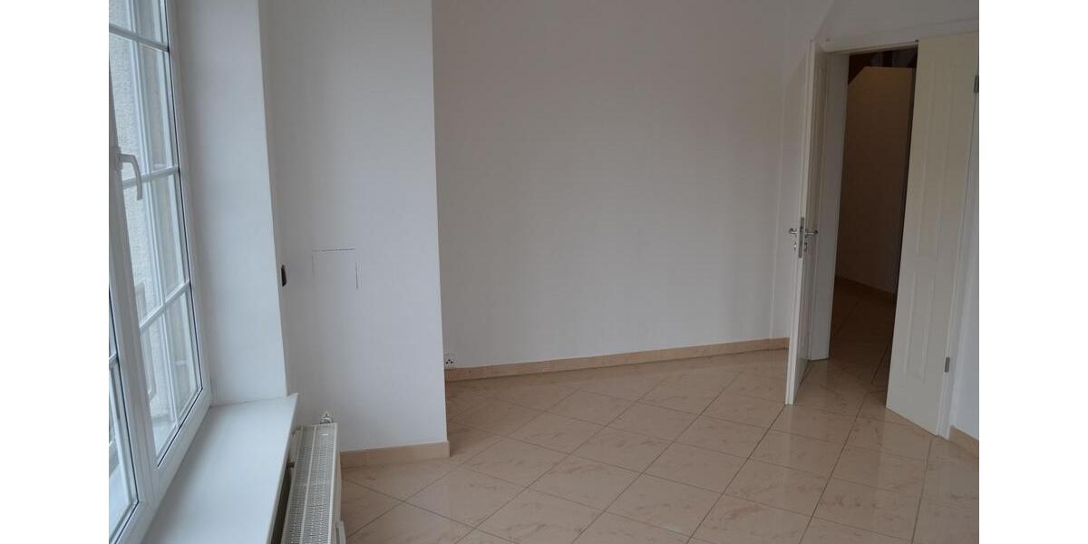 Dachgeschoßwohnung Augsburg - 5 Zimmer, 170 m&sup2;, 1.685&euro; | Angebot:26350218