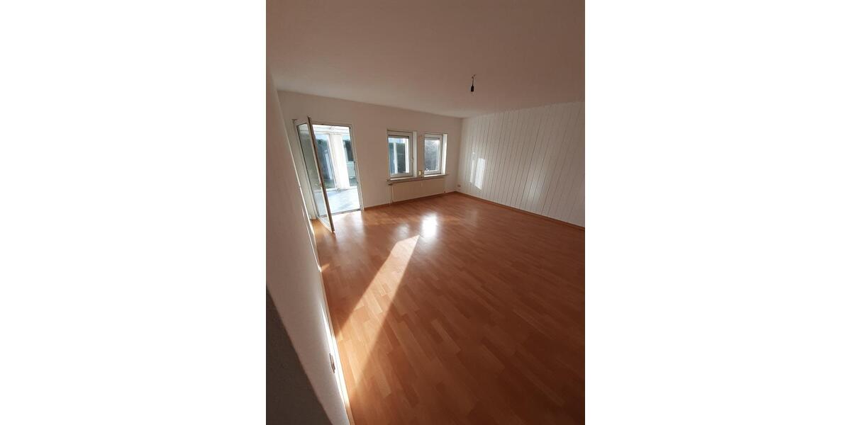 Erdgeschoßwohnung Vechelde - 4 Zimmer, 108 m&sup2;, 560&euro; | Angebot:25613495