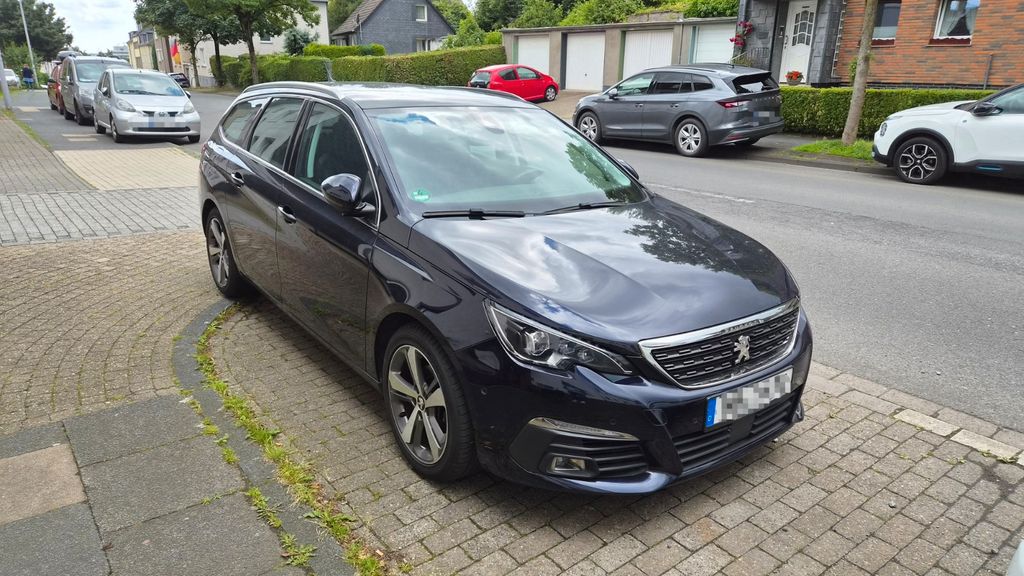 Peugeot 308 156.990 km 9.350 &euro; Mülheim an der Ruhr 45473