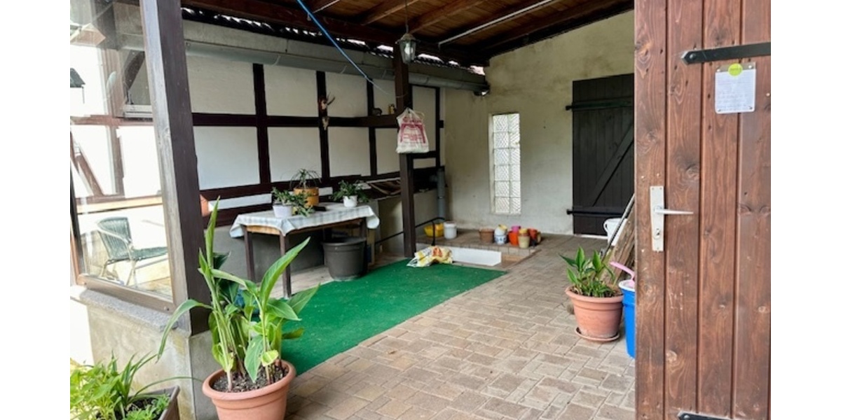 Massives Wohnhaus mit tollen Blick auf Schloß Könitz - Einfamilienhaus Unterwellenborn OT Könitz Könitz | Angebot:16297790