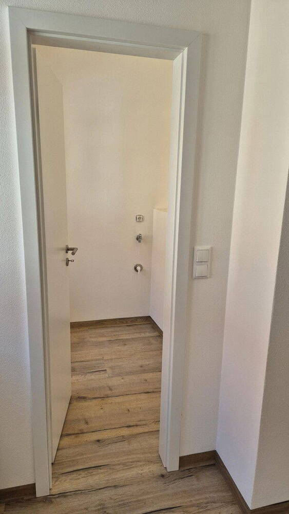 Großzügig geschnittene neue 3-Zimmer-Wohnung 73m² - gehobener Standard, zentral & ruhig