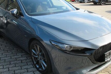 Mazda 3 64.006 km 18.960 &euro; Dresden 01139