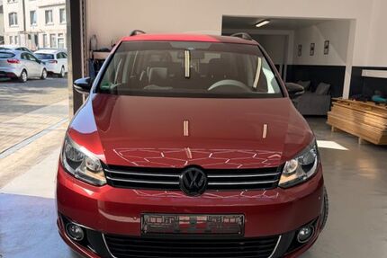 VW Touran 156.000 km 10.299 &euro; Lüdenscheid 58513