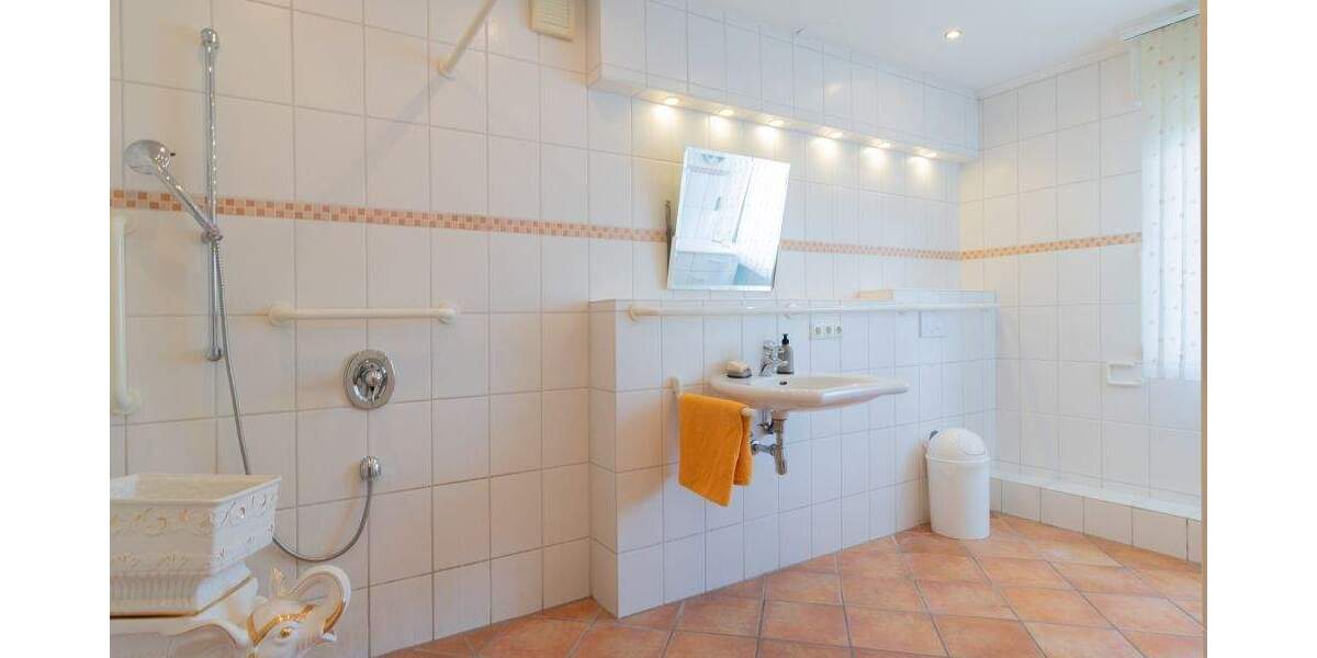 Einfamilienhaus Lauenburg - 3 Zimmer, 121 m&sup2;, 299.000&euro; | Angebot:25796488